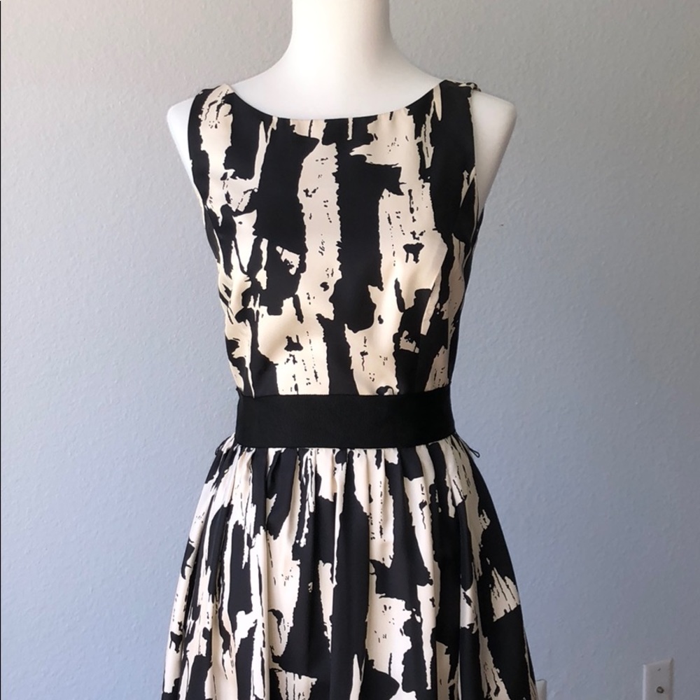 Carmen Marc Valvo silk black cream dress sz 2
